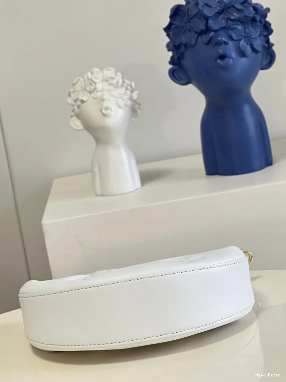 VUITTON LOUIS MOON OVER THE 0821